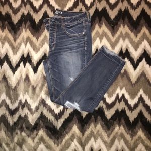 American Eagle ripped tomgirl jeans